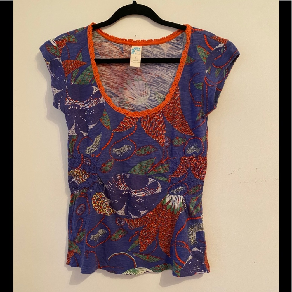Beautiful colourful top. Size S